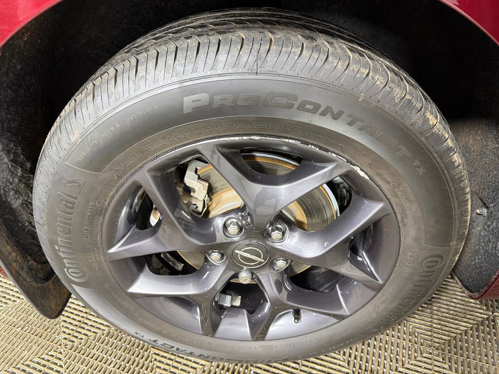 Used 2020 Chrysler Pacifica Touring-L w/ S Appearance Package FWD image 18