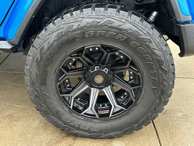 Used 2022 Jeep Wrangler Unlimited Sahara w/ Cold Weather Group image 33