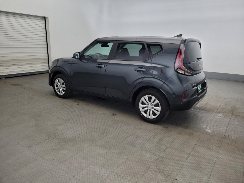Used 2025 Kia Soul LX FWD image 3