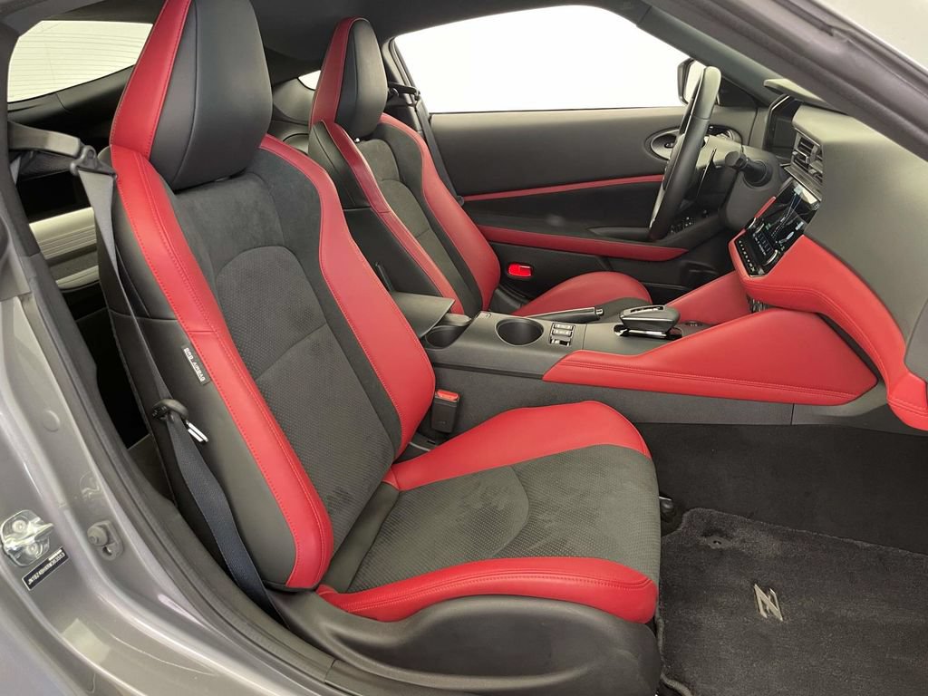 Used 2024 Nissan Z Performance w/ Floor Mat Package RWD image 15