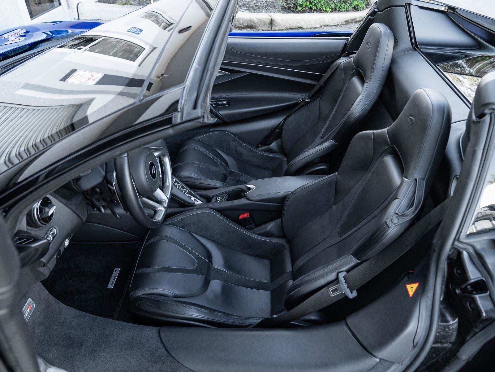 Used 2024 McLaren 750S Spider image 26