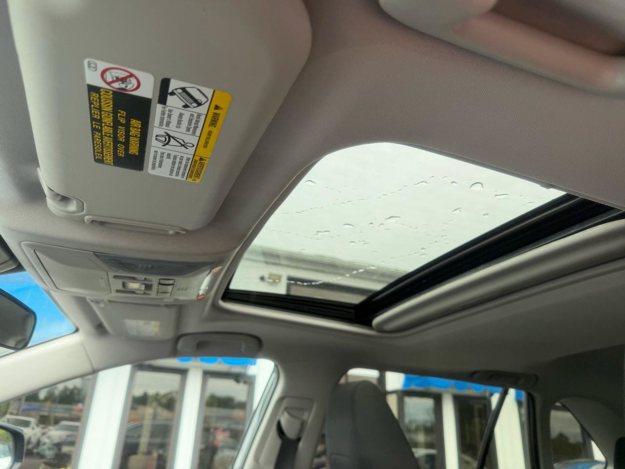 Used 2019 Toyota RAV4 XLE AWD/4WD image 18