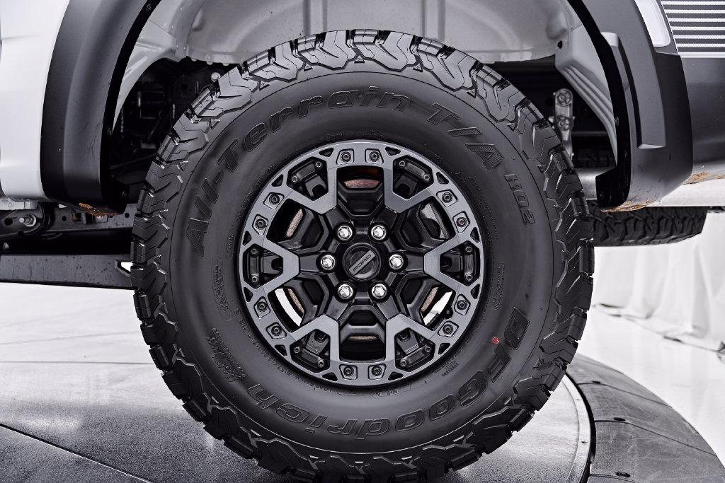 Used 2026 Ford F150 Raptor w/ Equipment Group 803A Raptor R AWD/4WD image 37