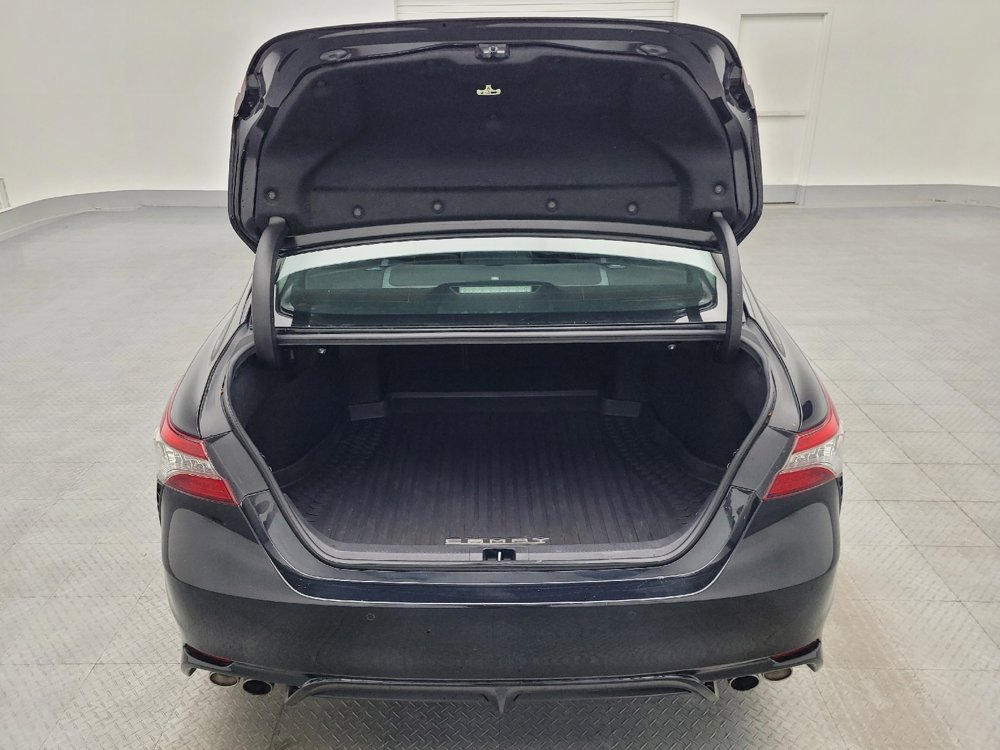 Used 2018 Toyota Camry XSE image 29