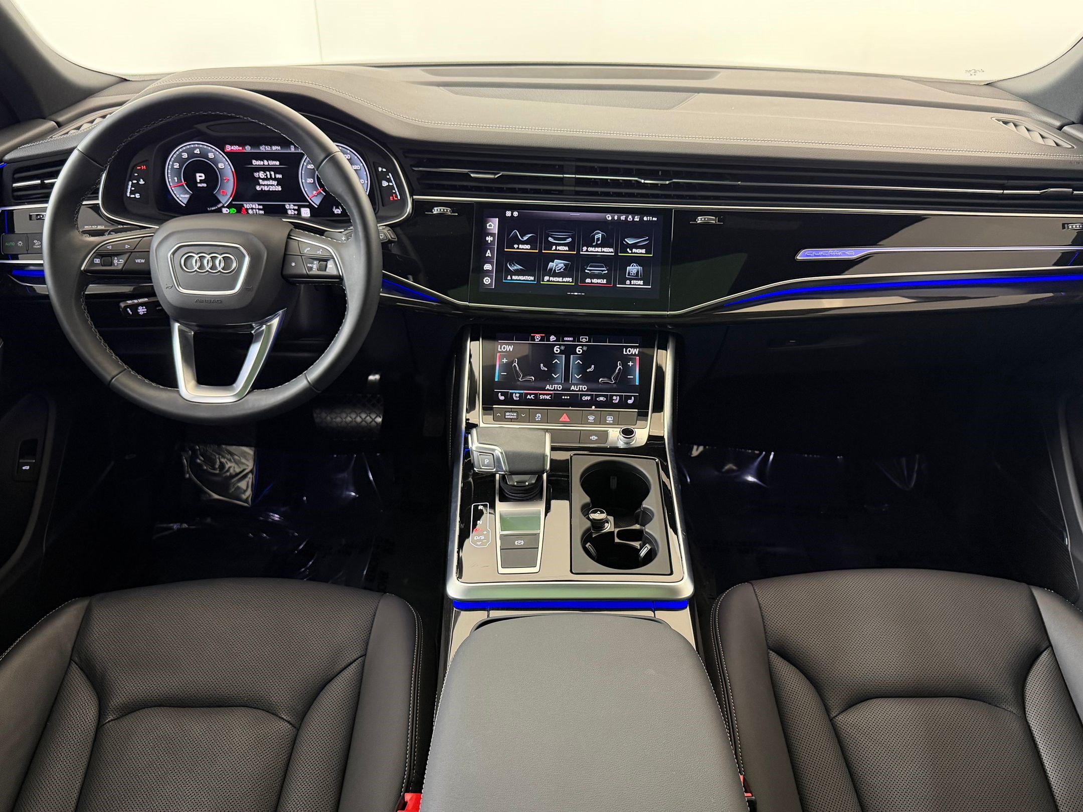 Used 2025 Audi Q8 Premium Plus AWD/4WD image 17