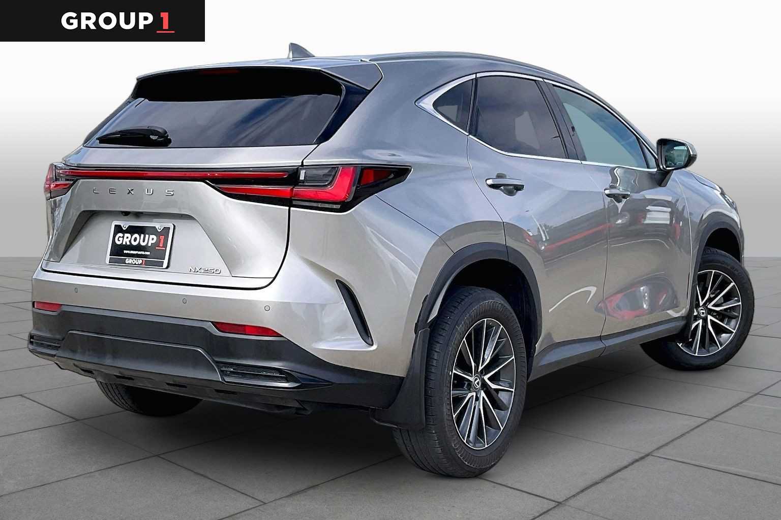 Used 2024 Lexus NX 250 FWD image 11
