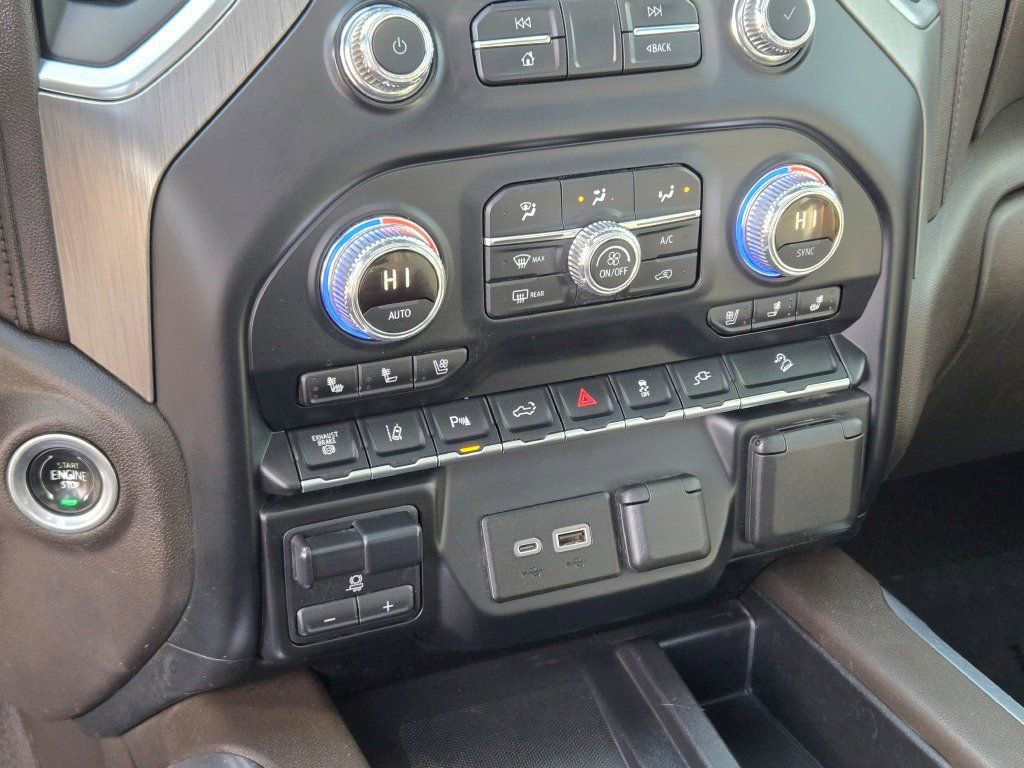 Used 2021 GMC Sierra 3500 Denali w/ Technology Package image 32