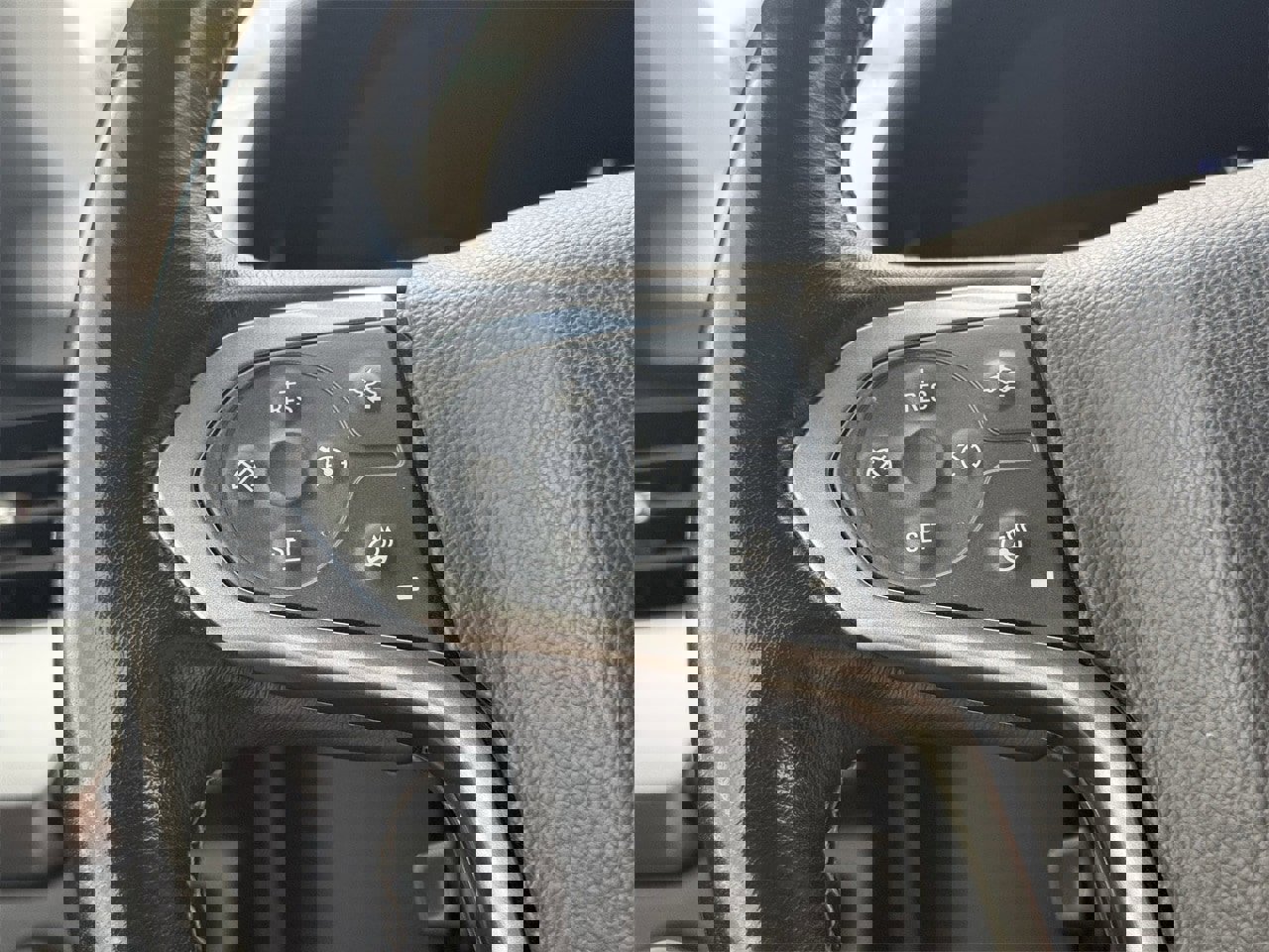 Used 2020 Chevrolet Suburban Premier w/ Premier Plus Edition image 13