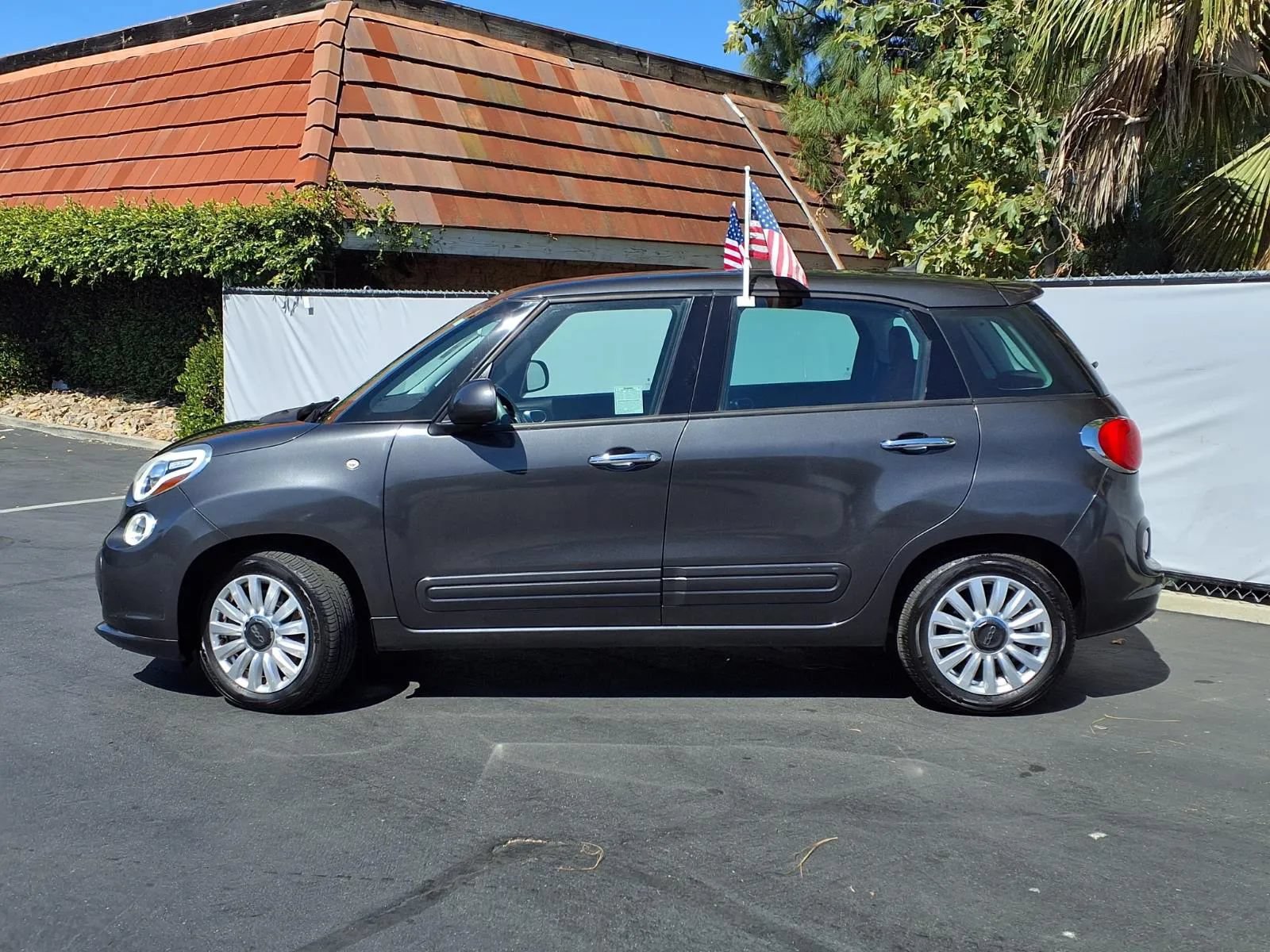 Used 2014 FIAT 500L Easy FWD image 4