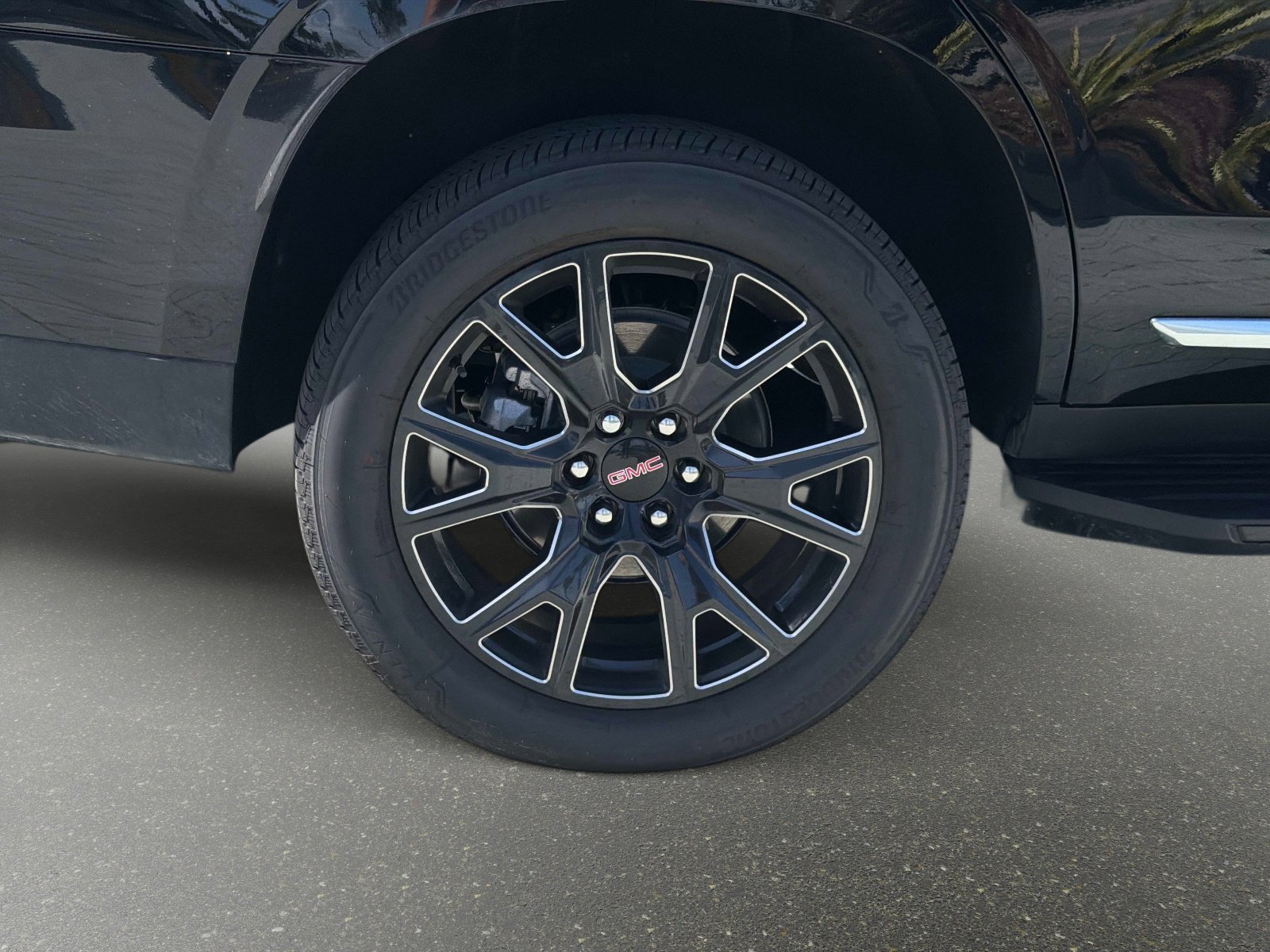 Used 2026 GMC Yukon Denali w/ Advanced Technology Package image 17