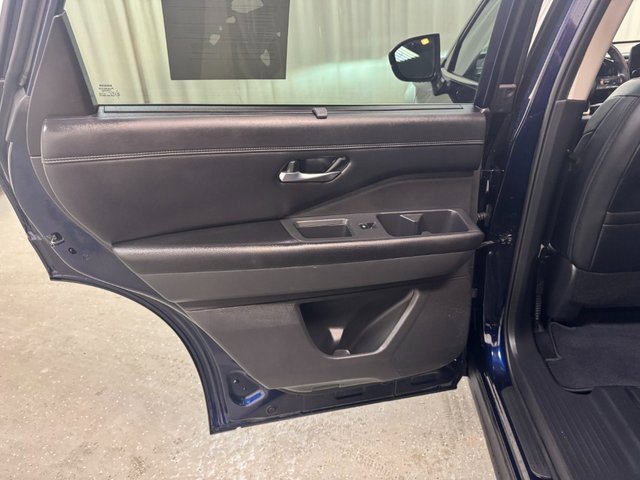 Used 2023 Nissan Pathfinder Platinum w/ Cargo Package image 20