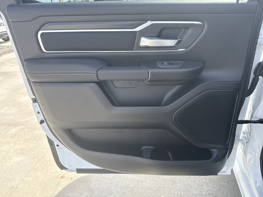 New 2026 RAM 1500 4x4 Crew Cab image 21