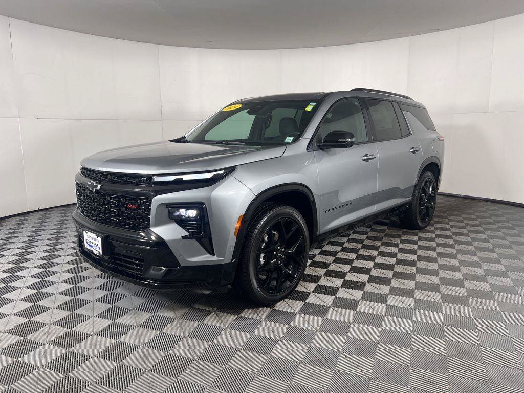 Used 2024 Chevrolet Traverse RS FWD image 17
