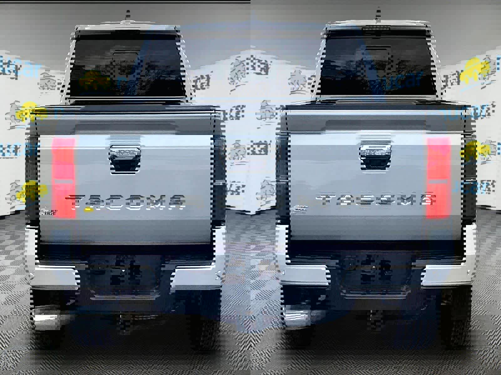 Used 2024 Toyota Tacoma Limited w/ Limited Package (LT) image 5