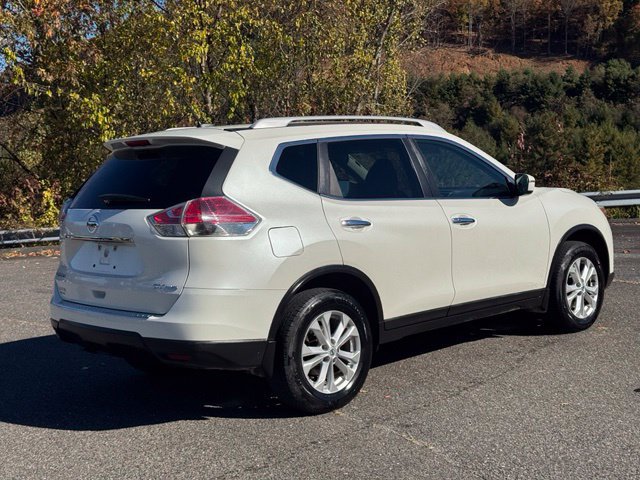 Used 2016 Nissan Rogue SV w/ SV Family Package AWD/4WD image 15