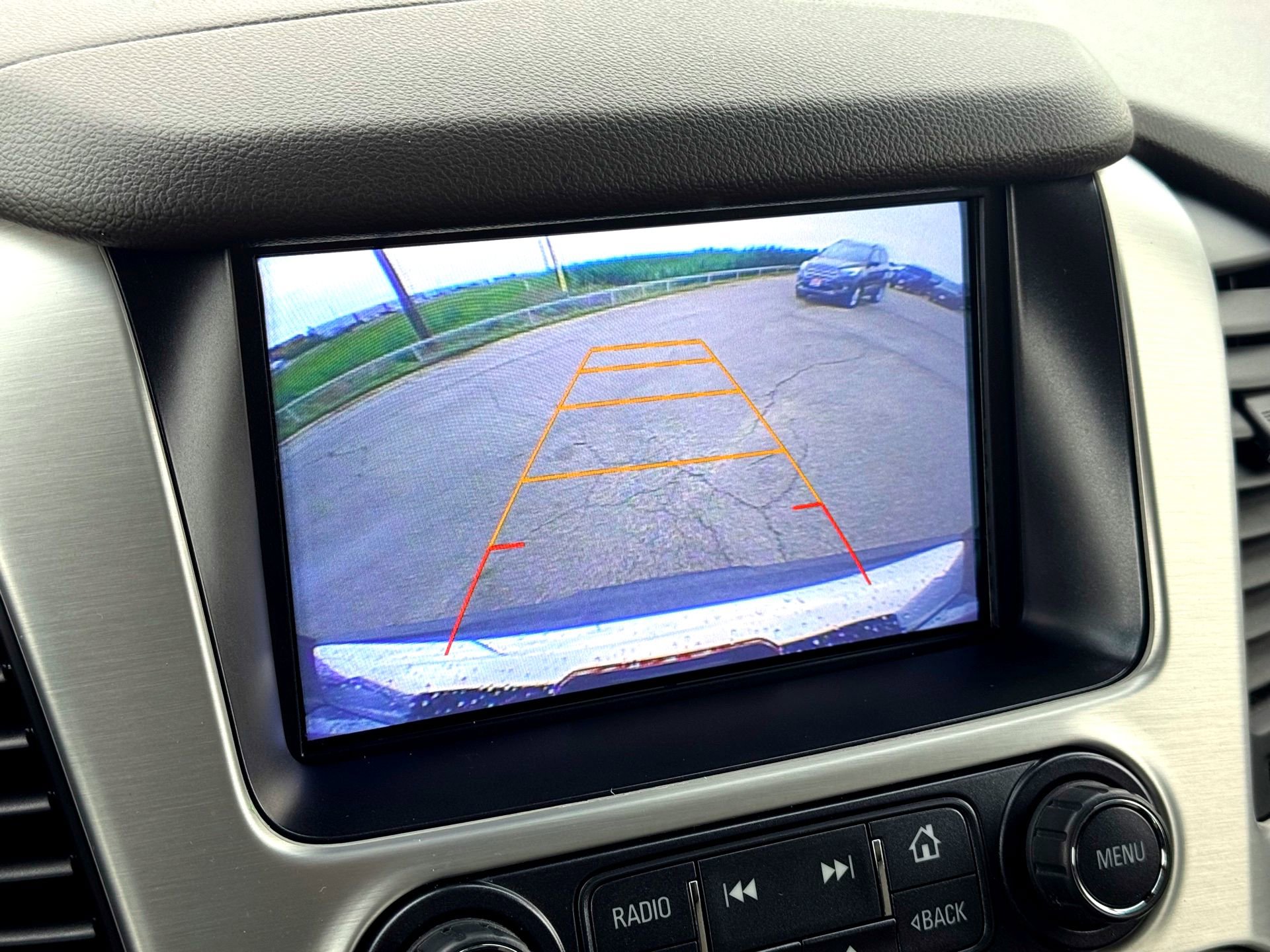 Used 2017 GMC Yukon SLT w/ Open Road Package image 34