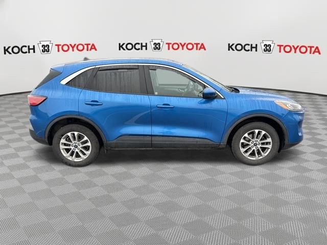 Used 2021 Ford Escape SE w/ Cold Weather Package image 9