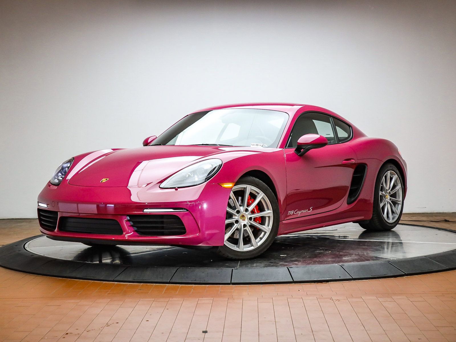 Used 2025 Porsche 718 Cayman S image 1