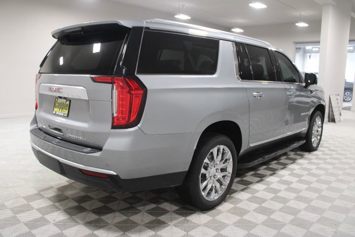 Used 2024 GMC Yukon XL Denali AWD/4WD image 11