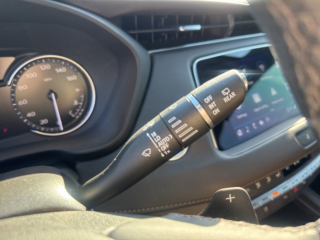Used 2023 Cadillac XT4 Premium Luxury image 21