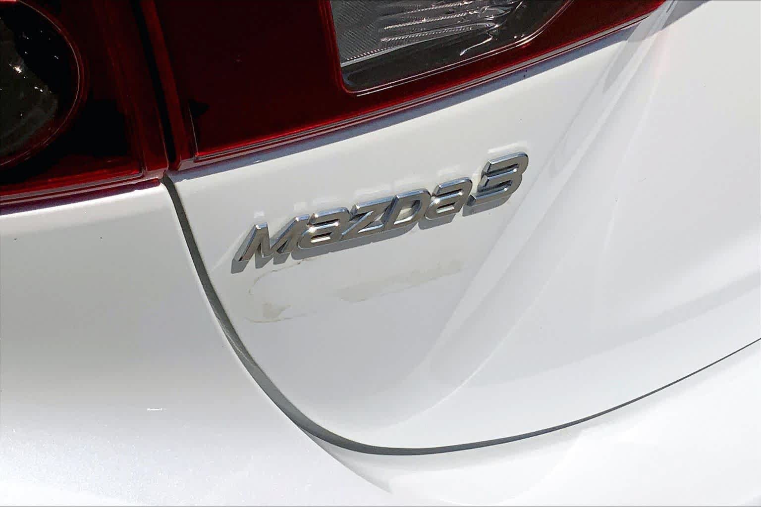 Used 2018 MAZDA MAZDA3 Sport FWD image 10