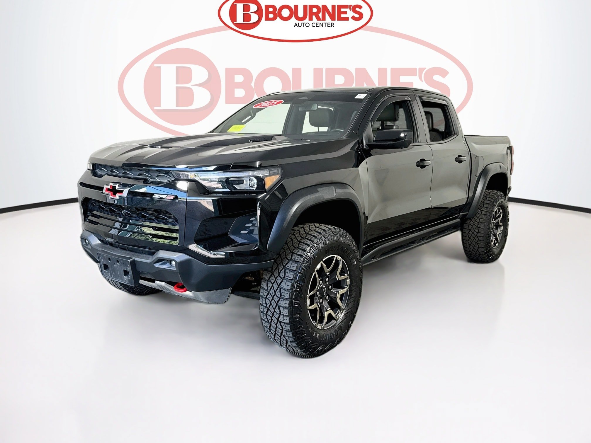 Used 2025 Chevrolet Colorado ZR2 w/ Technology Package AWD/4WD image 8