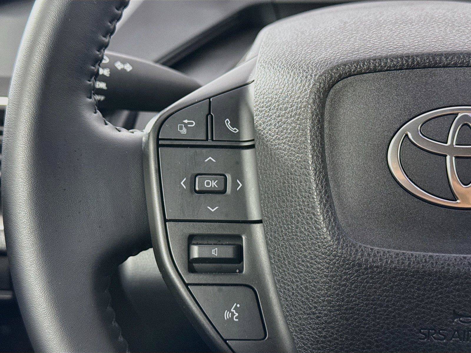 Certified 2025 Toyota Prius LE FWD image 16