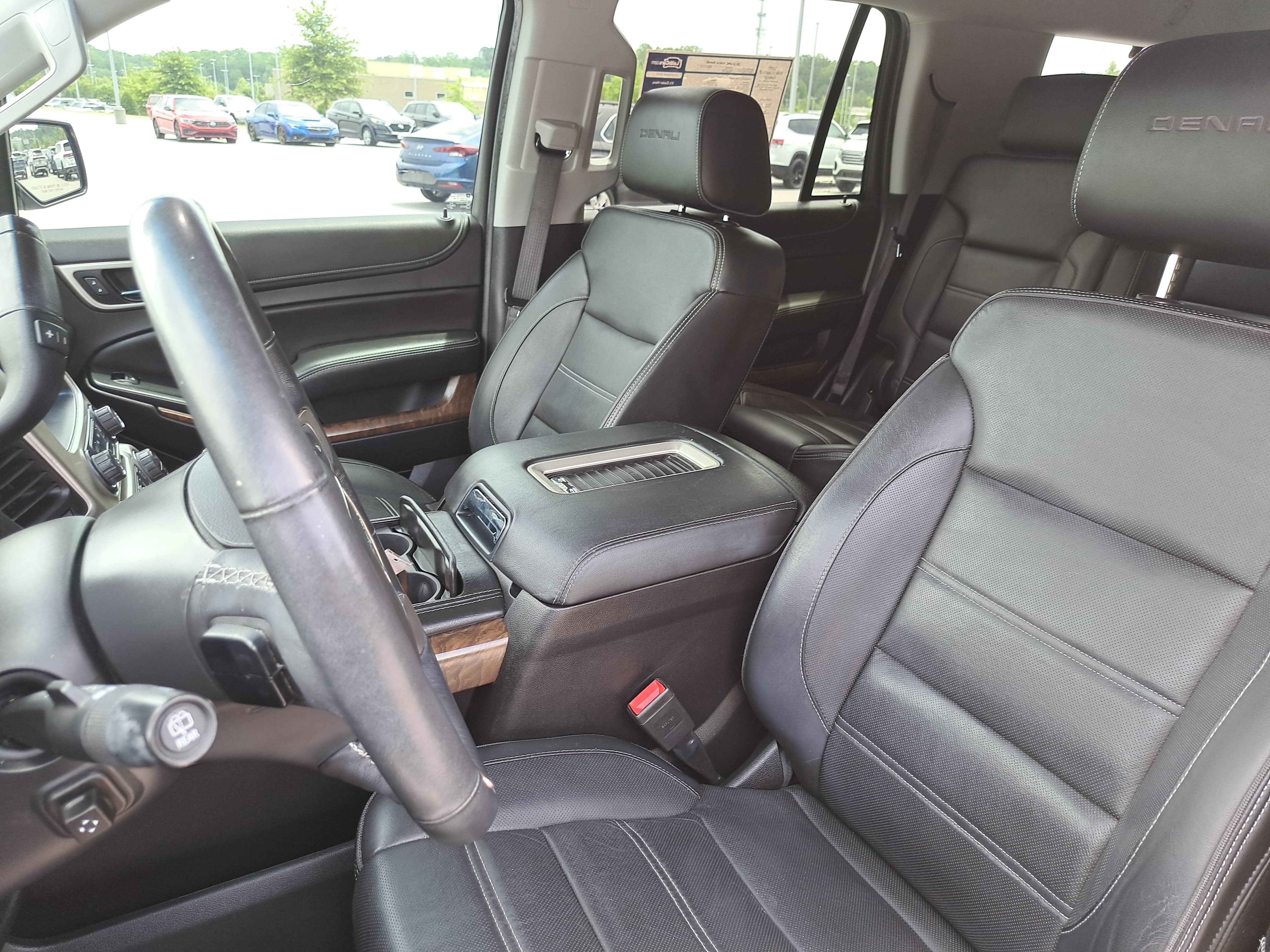 Used 2018 GMC Yukon Denali w/ Open Road Package AWD/4WD image 15
