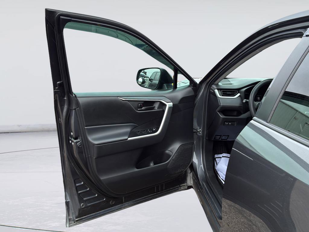Used 2023 Toyota RAV4 LE image 34