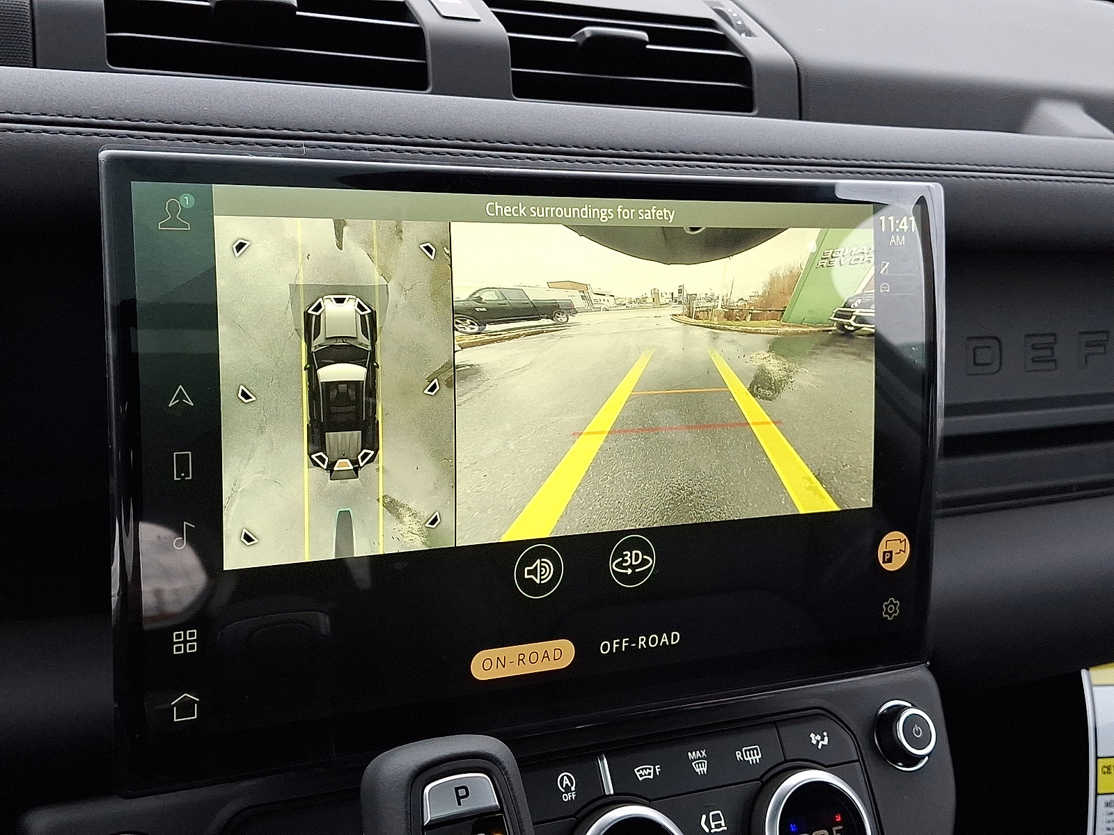 New 2026 Land Rover Defender 110 X-Dynamic SE image 9