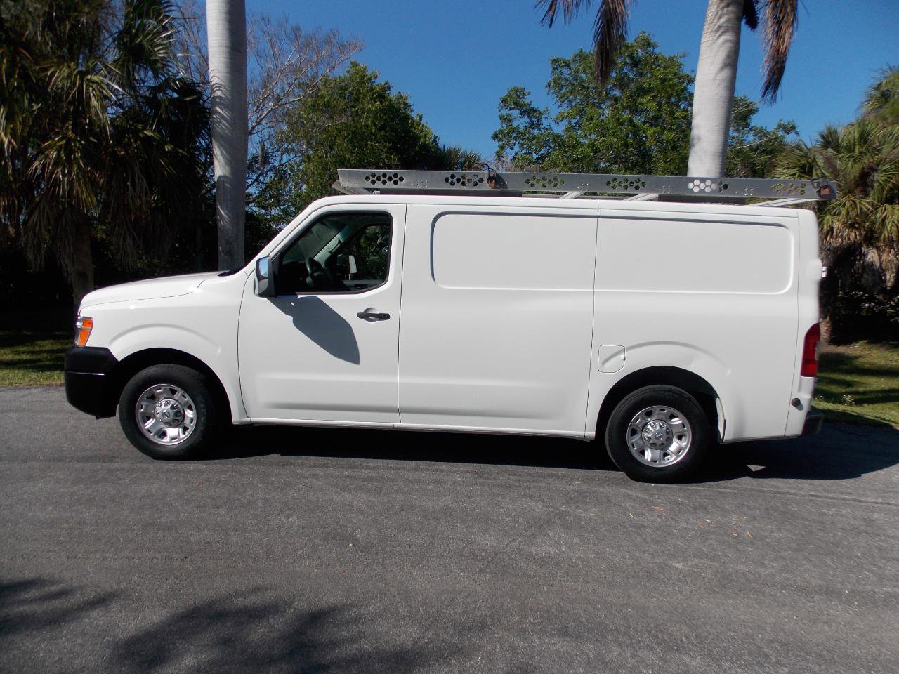 Used 2021 Nissan NV 2500 SV RWD image 9