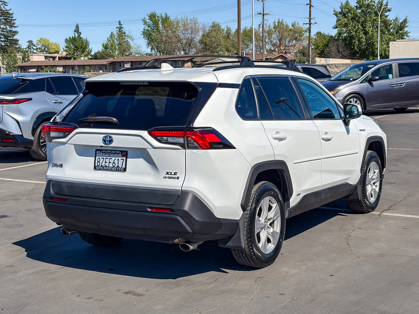 Used 2020 Toyota RAV4 XLE w/ Convenience Package image 4