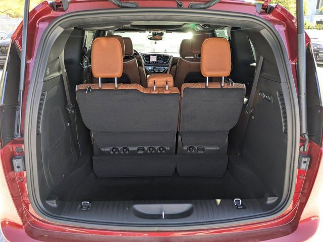 New 2026 Chrysler Pacifica Pinnacle FWD image 12