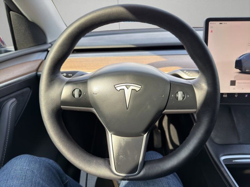 Used 2023 Tesla Model Y Long Range image 14