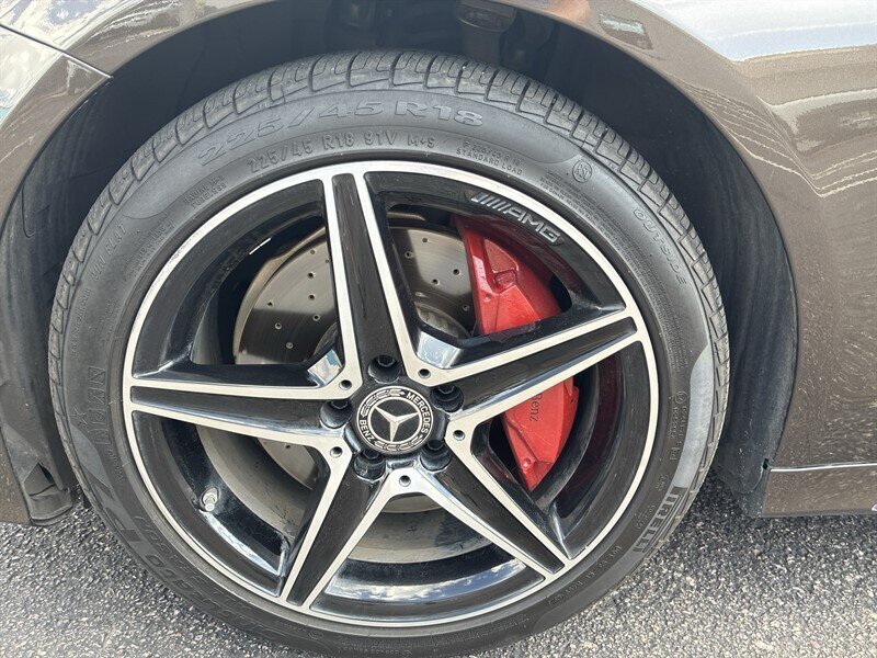 Used 2018 Mercedes-Benz C 300 4MATIC Sedan image 11