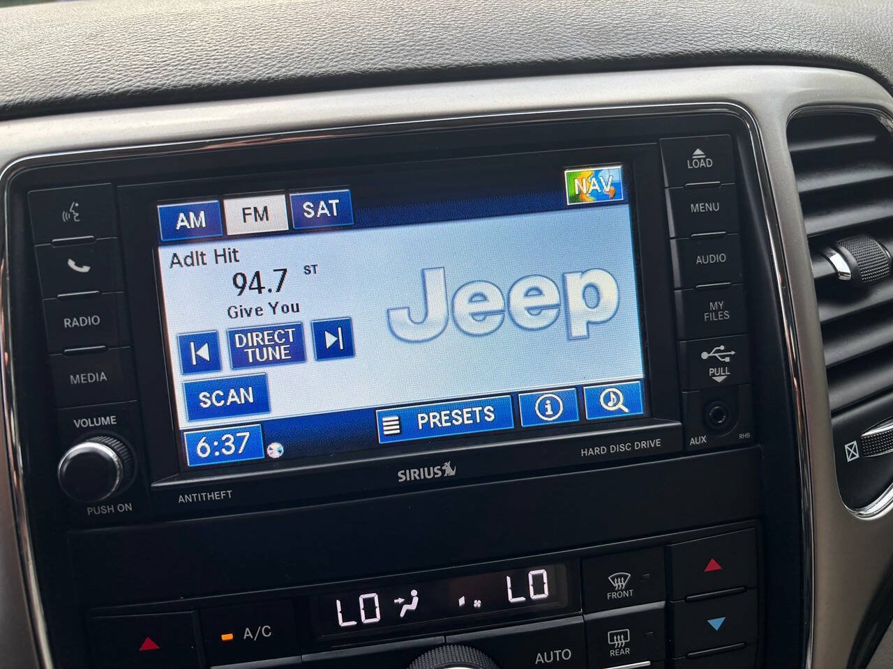 Used 2012 Jeep Grand Cherokee Laredo AWD/4WD image 27