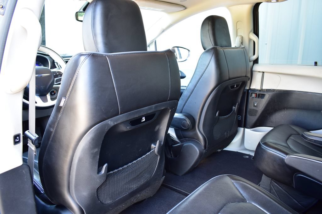 Used 2020 Chrysler Pacifica Limited FWD image 22