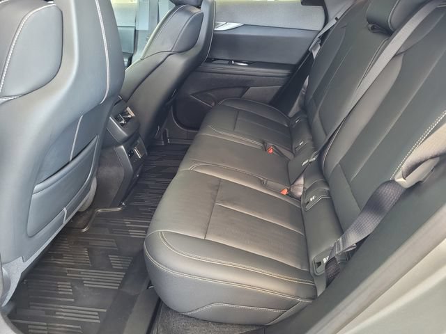 Certified 2025 Cadillac Optiq Sport 2 w/ LPO, Floor Liner Package AWD/4WD image 15