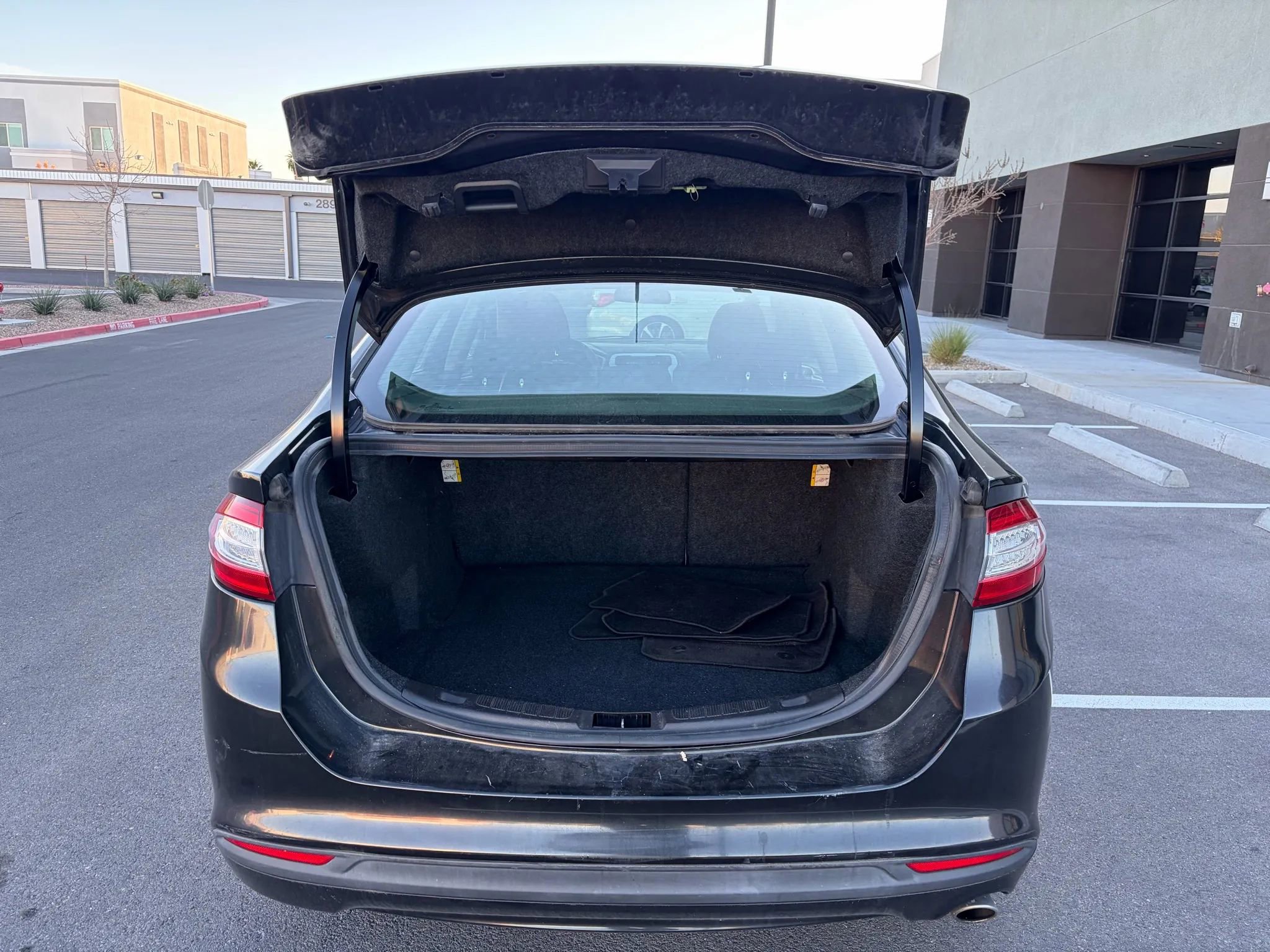 Used 2014 Ford Fusion SE image 9