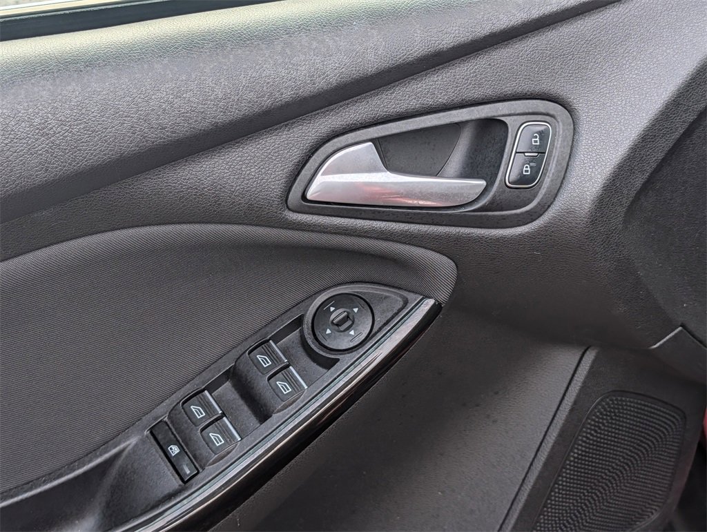 Certified 2017 Ford Focus Titanium w/ Titanium Technology Package image 15
