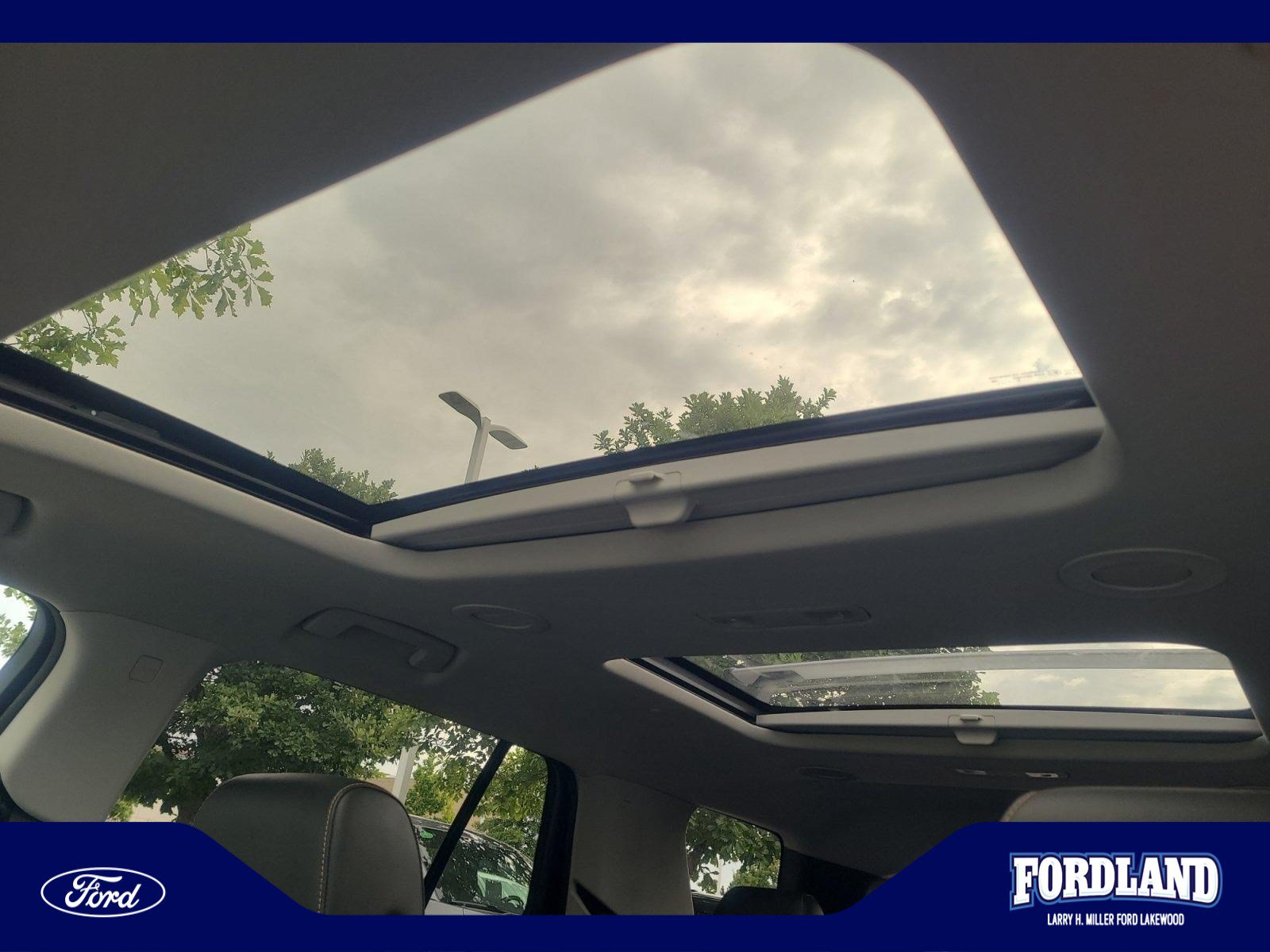 Used 2019 Chevrolet Traverse Premier w/ LPO, Floor Liner Package AWD/4WD image 33