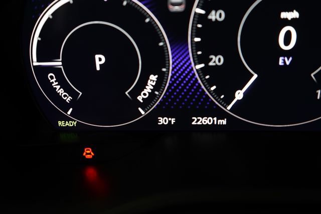 Used 2024 MAZDA CX-90 Plug-In Hybrid w/ Preferred image 17