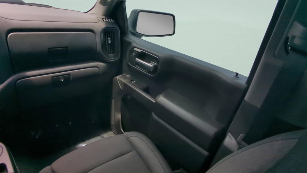 Used 2026 Chevrolet Silverado 1500 Custom Trail Boss w/ LPO, Dark Essentials Package image 21