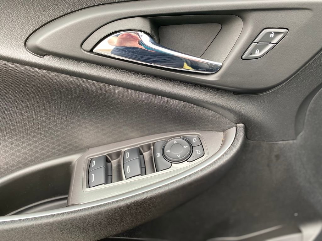 Used 2023 Chevrolet Malibu LS image 20