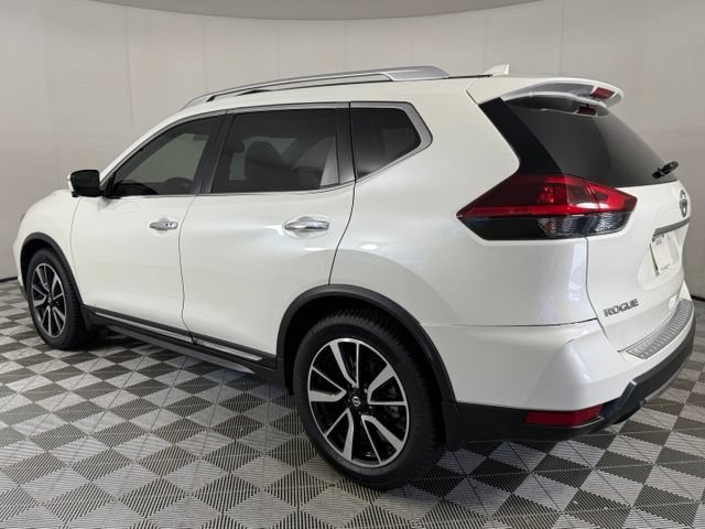 Used 2018 Nissan Rogue SL w/ Premium Package FWD image 4