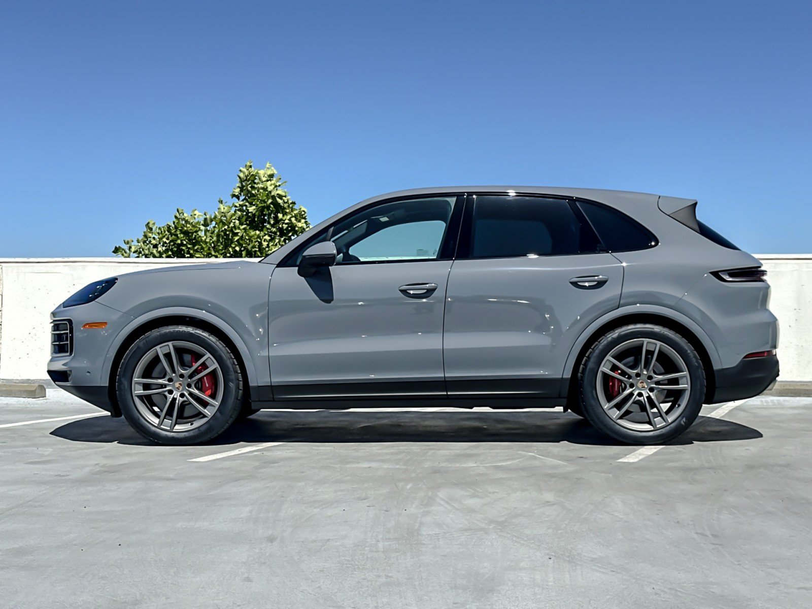 New 2026 Porsche Cayenne S AWD/4WD image 2