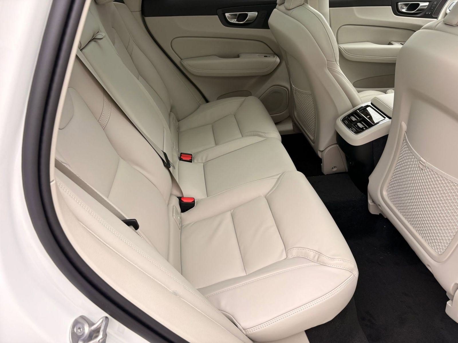 New 2026 Volvo XC60 B5 Ultra w/ Climate Package AWD/4WD image 24
