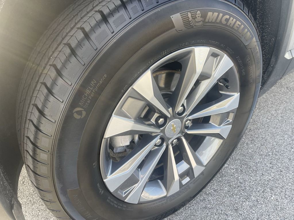 Used 2025 Chevrolet Equinox LT w/ Convenience Package II image 10