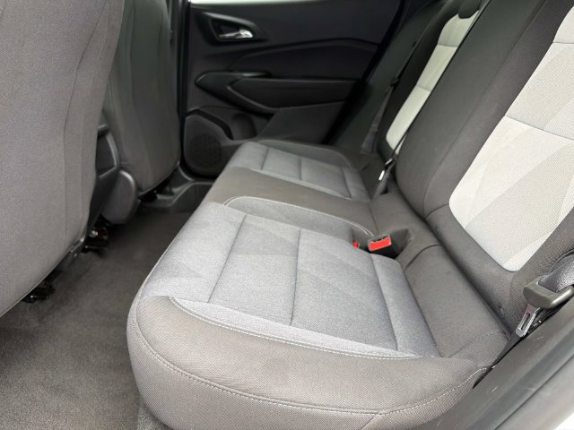 Used 2025 Chevrolet Trax LS FWD image 19