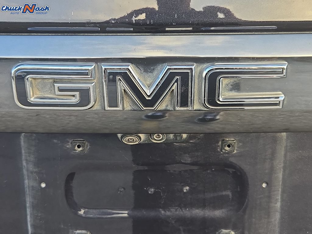 Used 2023 GMC Yukon Denali Ultimate AWD/4WD image 7